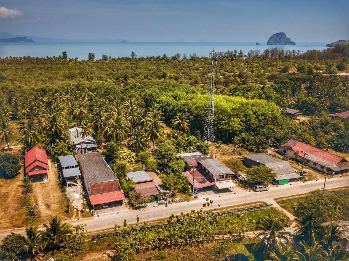 Backpack Guest House Kohyaoyai Ko Yao Екстериор снимка